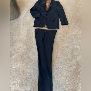 40L suit